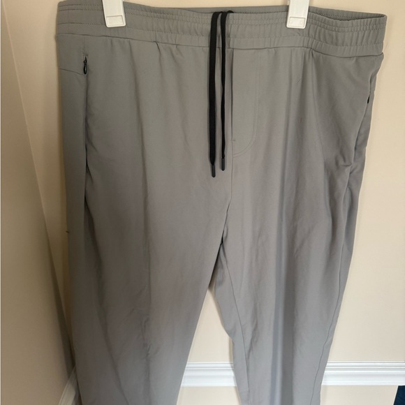 Gray Men’s Public REC 40x28 Daybreaker Straight Leg Athlesuire Pants Drawstring - Picture 3 of 6